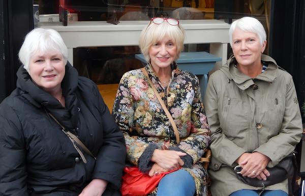 Loes, Corry en Clara in Naarden op 4 november 2015
